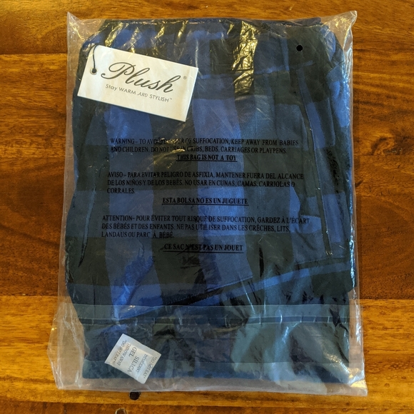 REVOLVE x PLUSH Buffalo Plaid Pajama Set & Scrunchie, Blue XS NWT - Picture 9 of 10